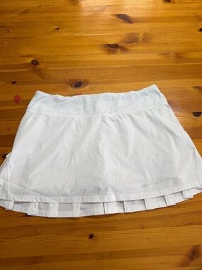 Lululemon Skirt Skort Womens 6 White Built In Shorts Tennis Pickleball Casual